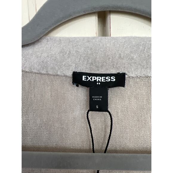 NWT Express size small oatmeal color cardigan sweater lightweight - Picture 2 of 5